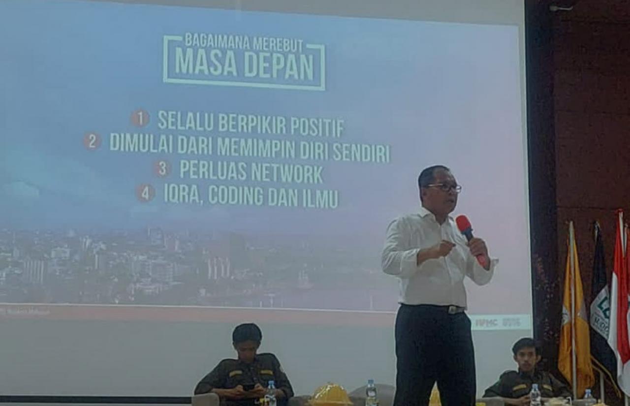 Dema Fdk Uin Alauddin Gelar Seminar Bahas Transformasi Kepemimpinan Era