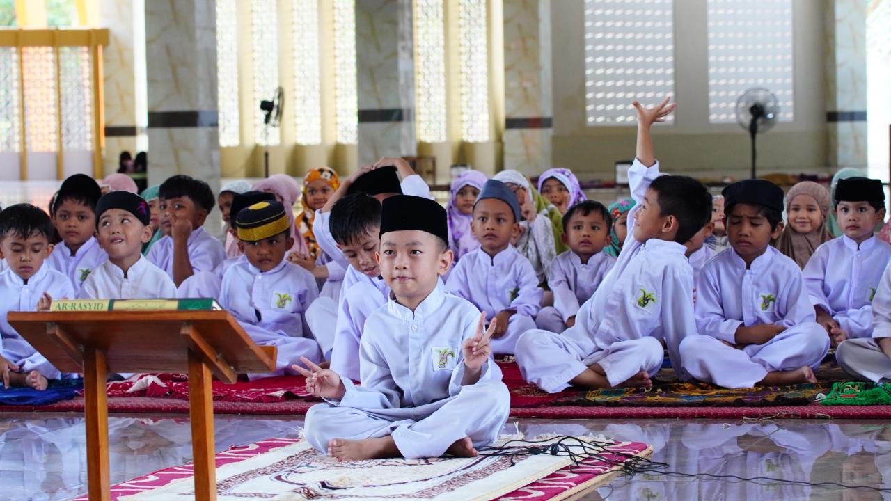 Gambar Momen Edukasi Bersejarah: TK Alam Insan Kamil Kunjungi UIN Alauddin Makassar
