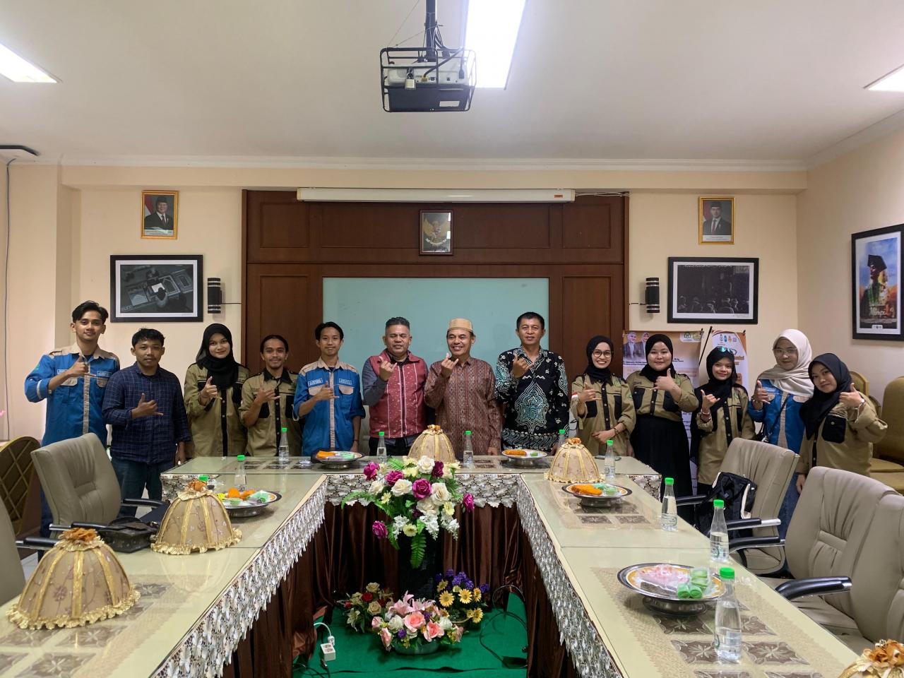 Gambar Sambut Studi Banding HMJ KPI Palu, Wadek III FDK UIN Alauddin Buka Pintu Kolaborasi