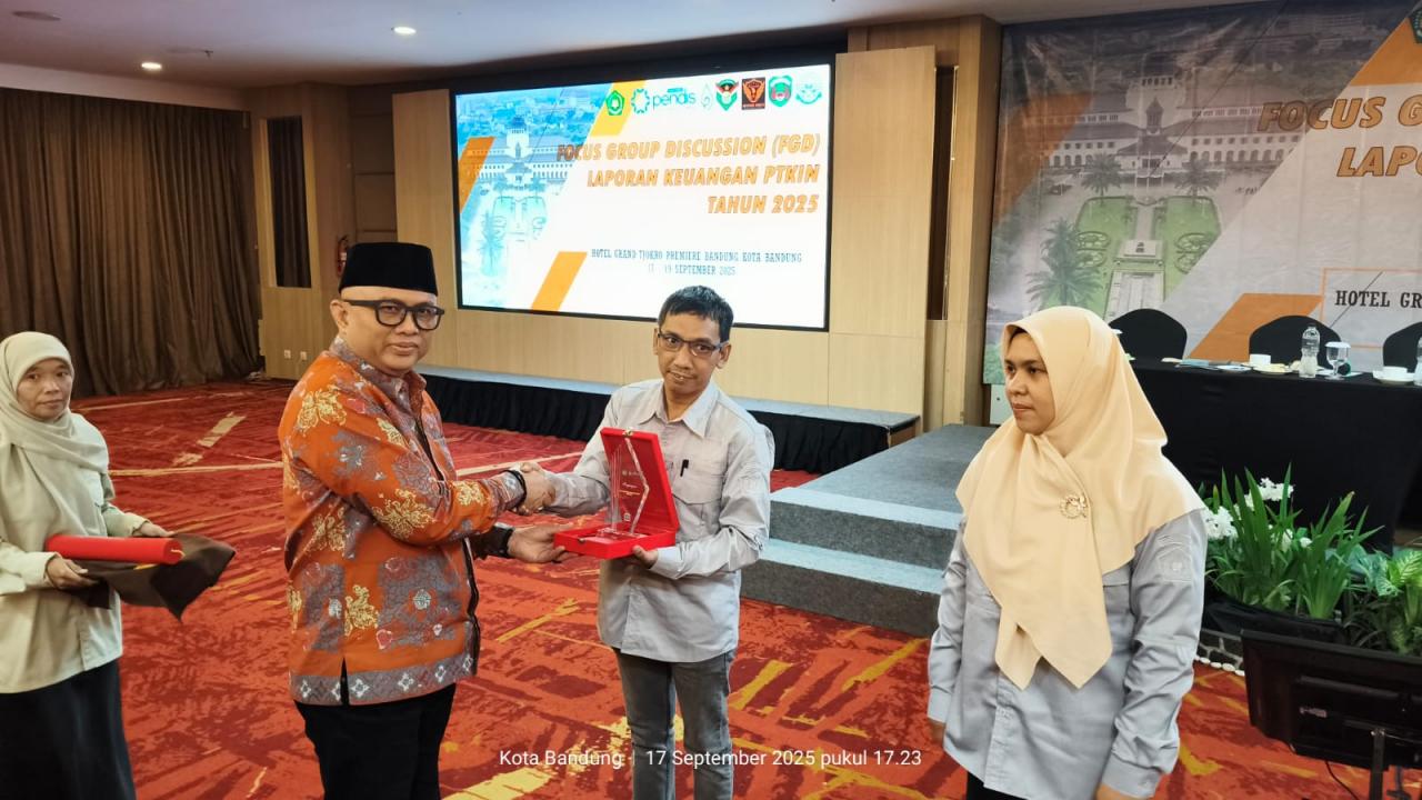 Gambar Unggul Tata Kelola Keuangan: UIN Alauddin Raih Penghargaan UAKPA Satker Terbaik 2024