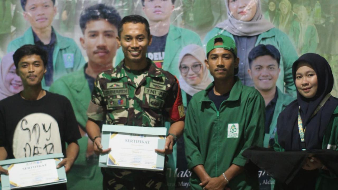 Gambar Lewat Fun Badminton, Mahasiswa KKN UINAM Eratkan Kebersamaan dengan Warga Lili Riattang