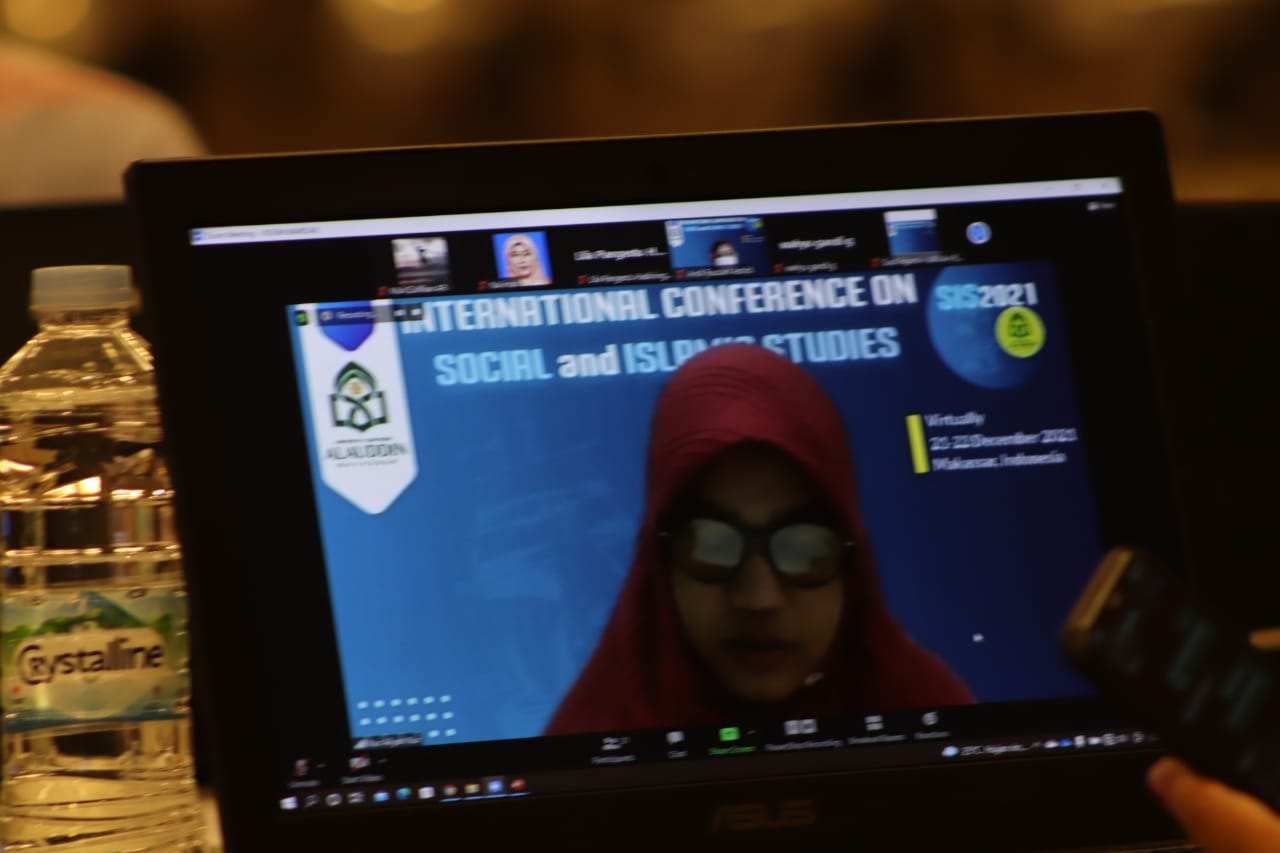 Gambar 156 Paper Diseminarkan dalam Konferensi Internasional SIS 2021 UIN Alauddin