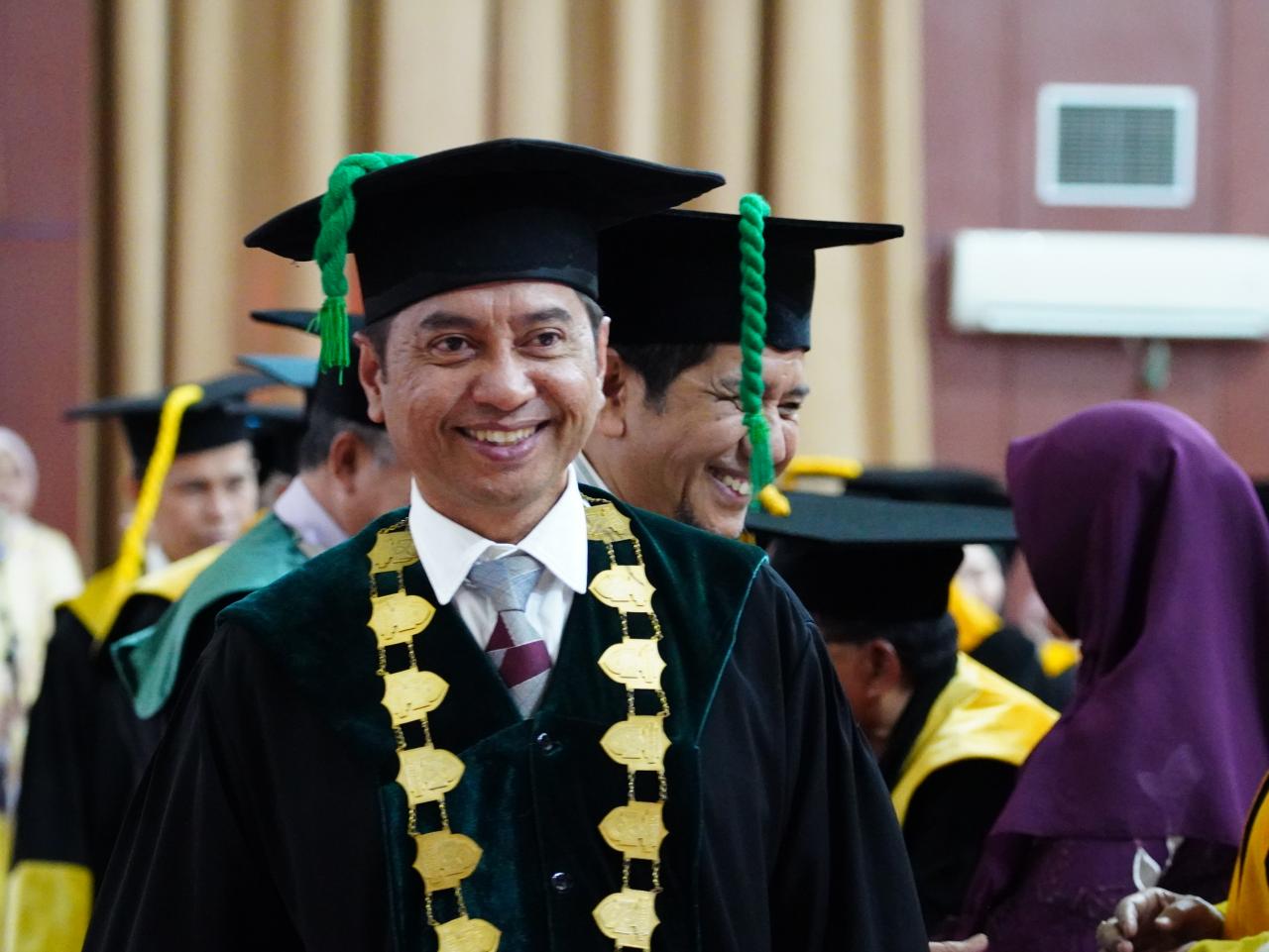 Gambar Dari Buku dan Kaleng, Rektor UIN Alauddin Sampaikan Renungan tentang Makna Kehidupan