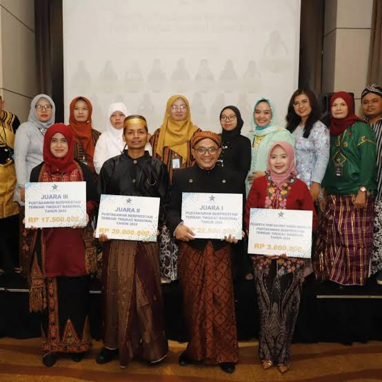 Alumni Ilmu Perpustakaan UIN Makassar Juara 2 Pustakawan Berprestasi Terbaik RI
