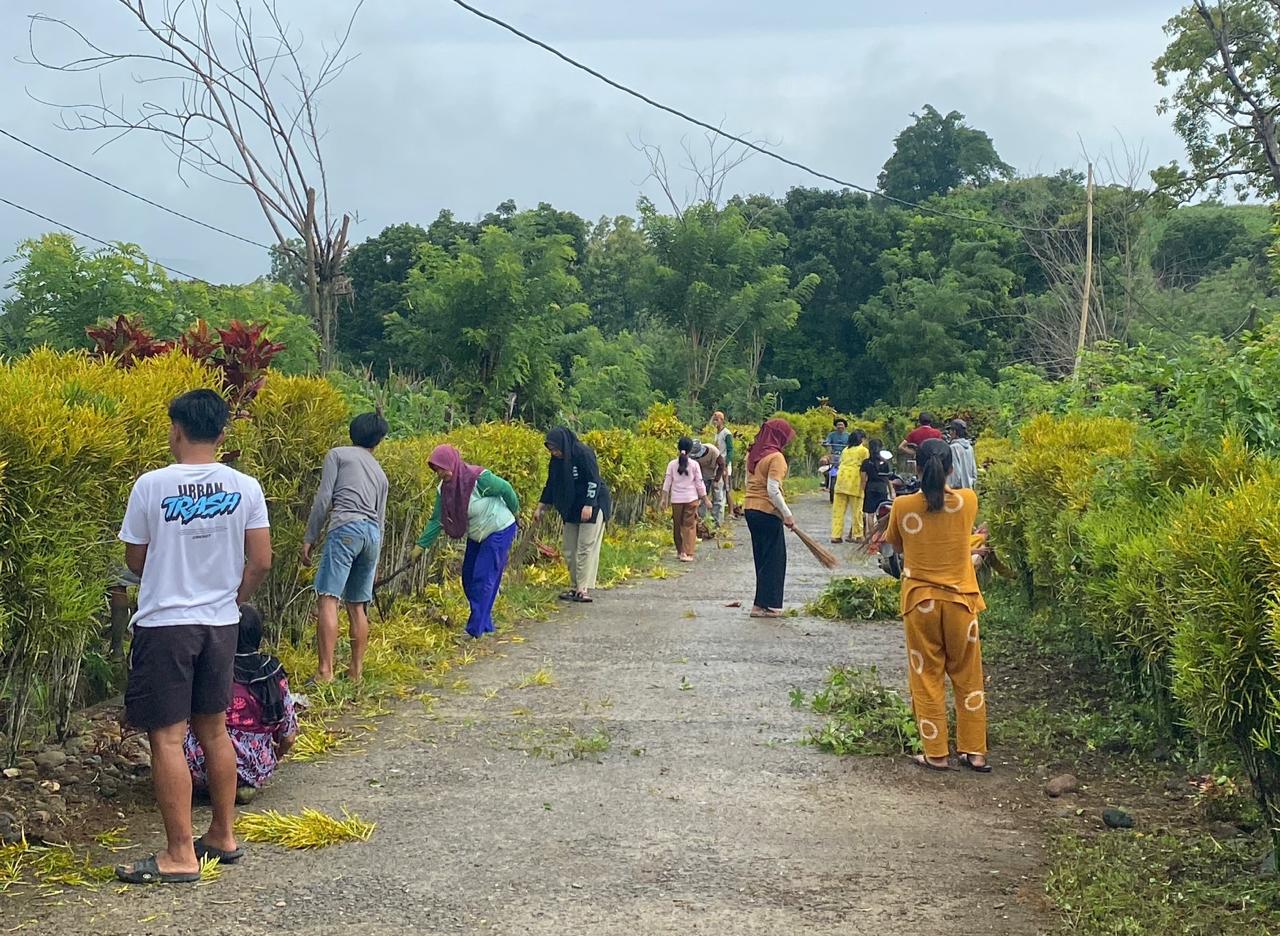 Bakti Sosial Jadi Program Rutin KKN UIN Alauddin Angkatan 76 di Desa Mattampapole