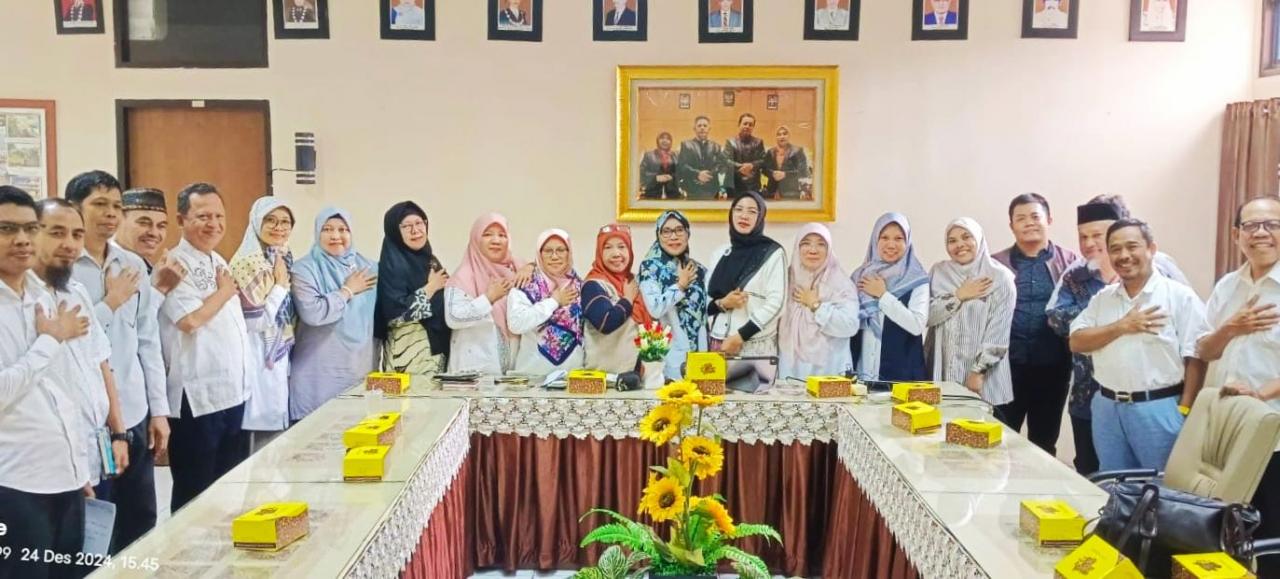 Closing Meeting AMI FDK UIN Alauddin, Dekan Apresiasi Dedikasi Tim