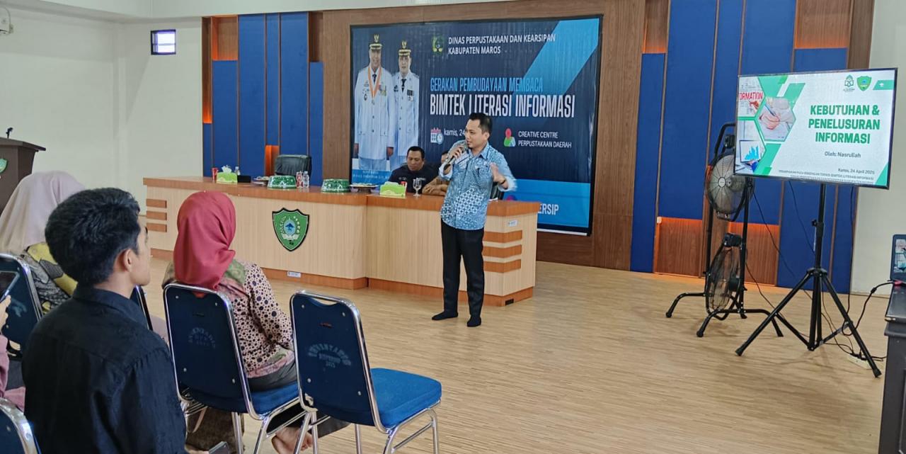 Dosen Ilmu Perpustakaan Jadi Narasumber Bimtek Literasi Informasi di Maros