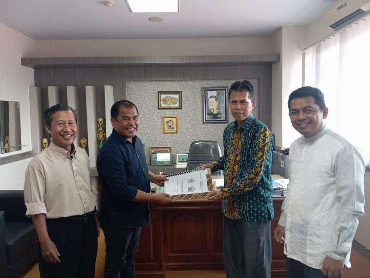 Gambar FAH UIN Alauddin dan Komisi E DPRD Sulsel Bangun Kerjasama Pengabdian