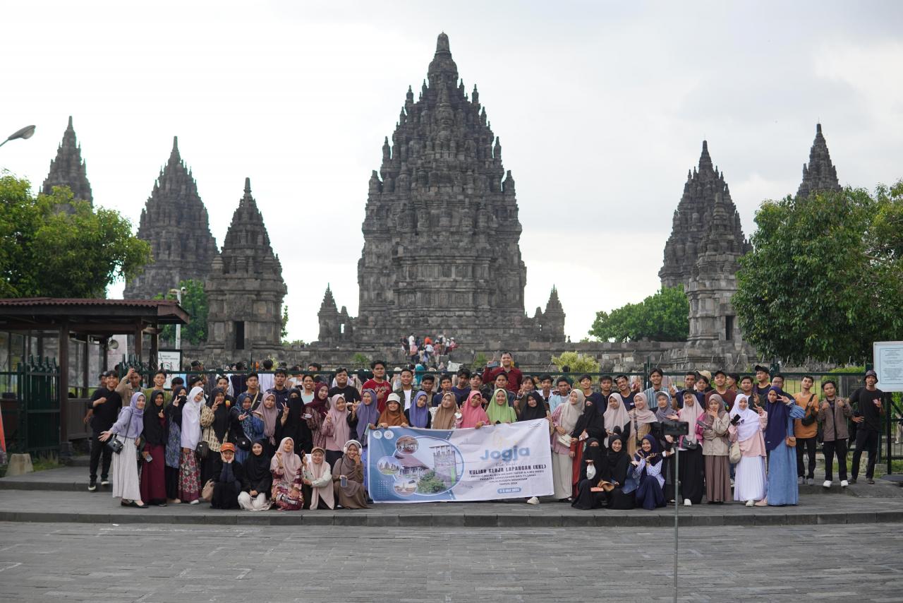 Goes to Jogja, KKL Prodi Ilmu Al Qur'an dan Tafsir Ajak Mahasiswa Mengeksplorasi Yogyakarta