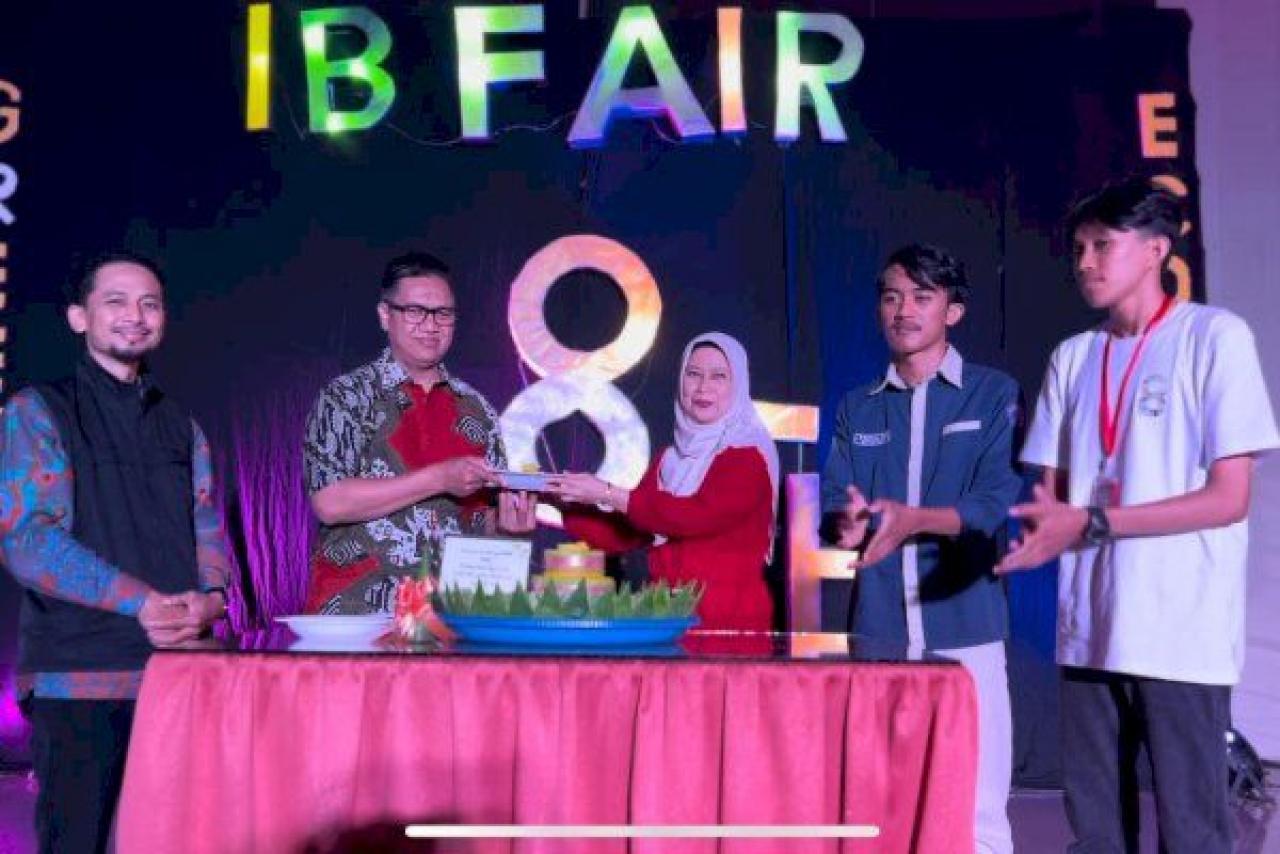 Gambar HMJ Perbankan Syariah UIN Alauddin Sukses Rayakan Milad Prodi Ke-8