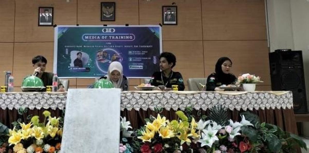 Gambar HMJ PMI dan HMPS Kesos Kolaborasi Adakan Kegiatan Media of Training