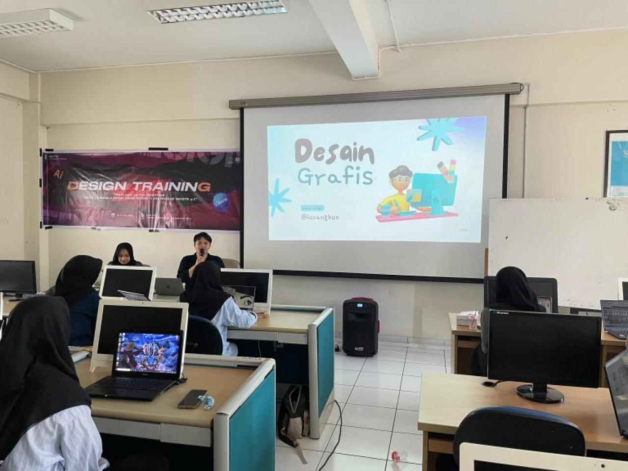 Gambar HMJ T.PWK Tingkatkan Kreativitas Mahasiswa Melalui Pelatihan Desain Training