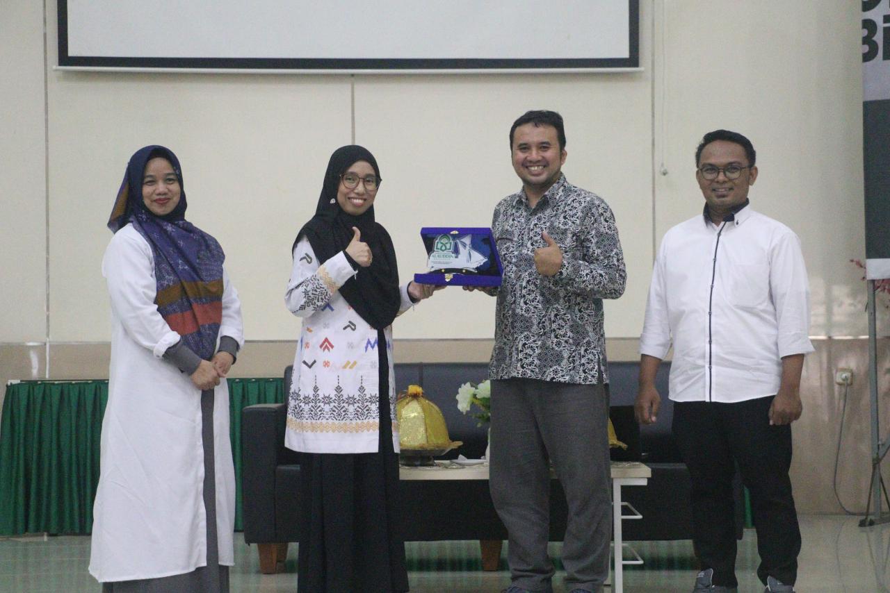 Gambar Kuliah Tamu HMJ Biologi Hadirkan Dosen ITB Bahas Analisis Data Omik