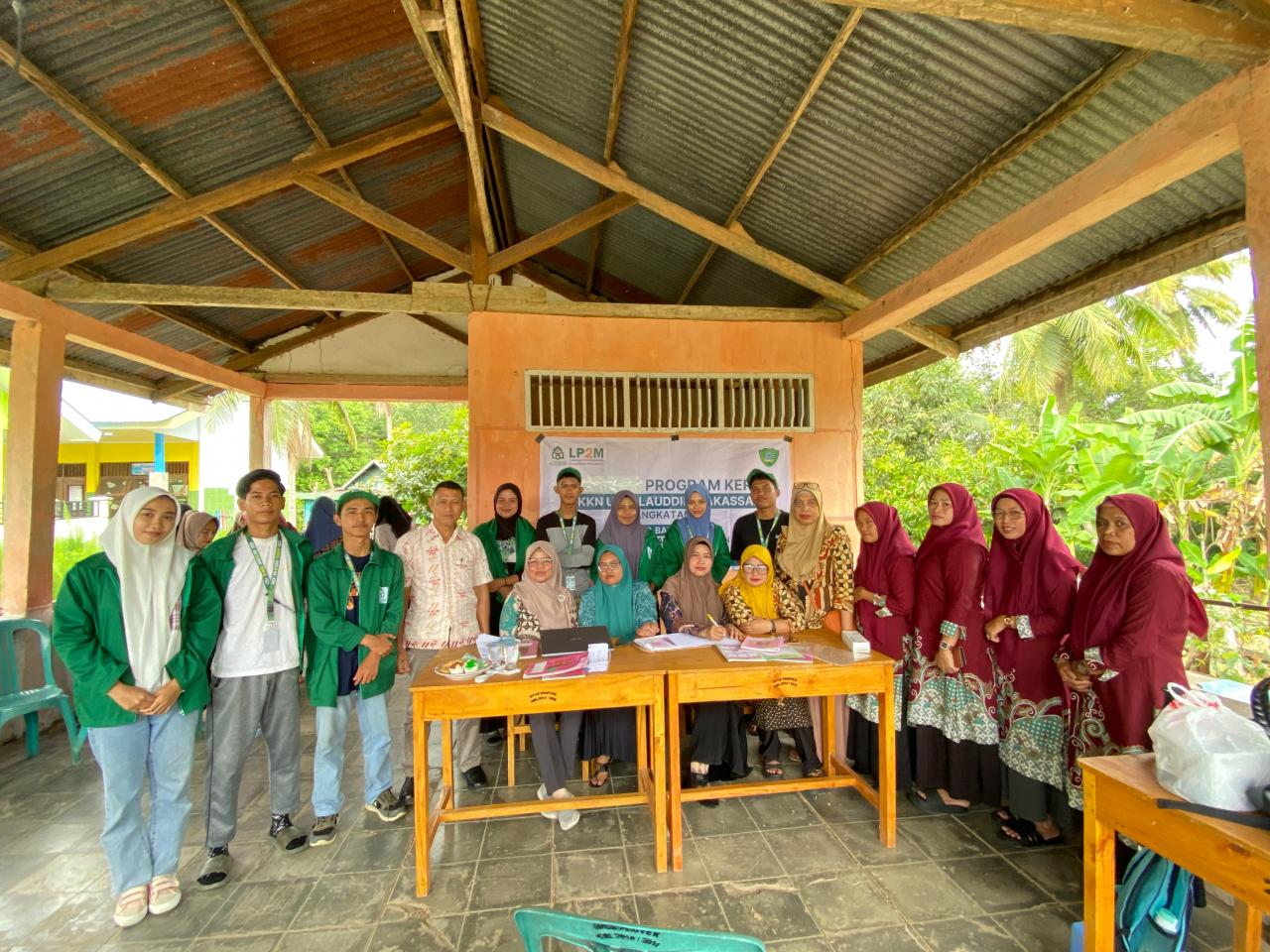 Gambar Mahasiswa KKN 76 Desa Batu Putih Gelar Seminar Stunting dan Perbaikan Gizi