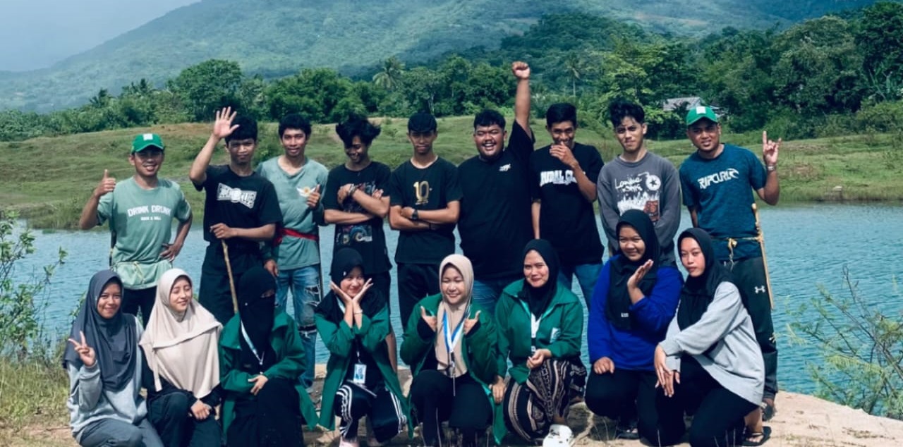 Gambar Mahasiswa KKN 76 UINAM Kolaborasi KT Dan Warga Desa Uludaya Revitalisasi Destinasi Wisata Danau Huda