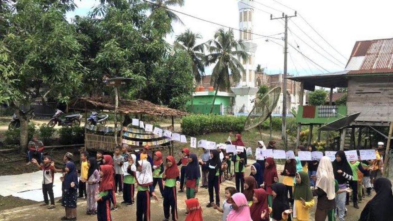 Gambar Mahasiswa KKN Angkatan 66 UIN Alauddin di Kabupaten Wajo Dirikan Taman Baca