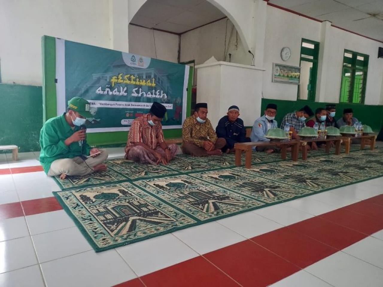 Gambar Mahasiswa KKN-DK Kabupaten Sinjai Gelar Festival Anak Saleh