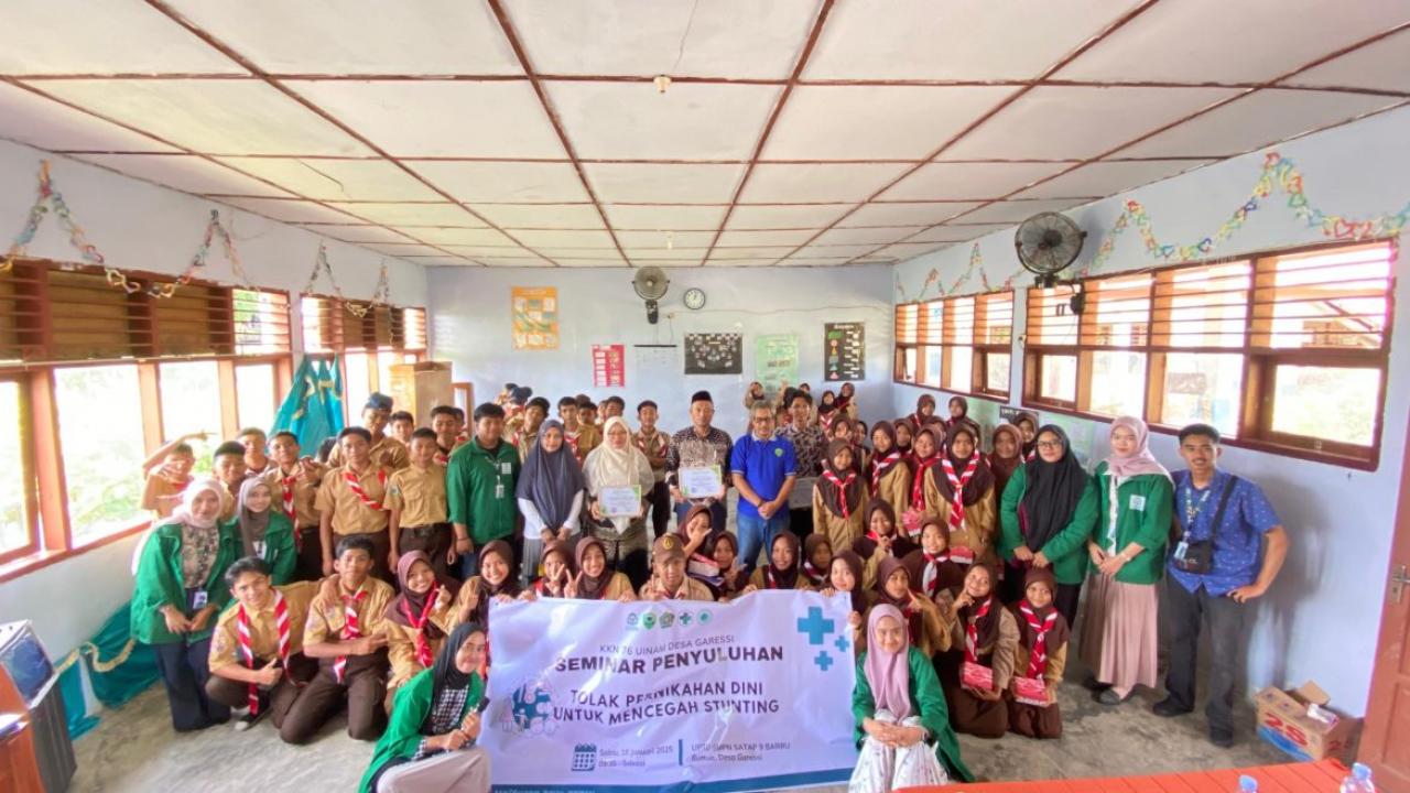 Mahasiswa KKN UINAM di Barru Edukasi Siswa SMP Tolak Pernikahan Dini Cegah Stunting