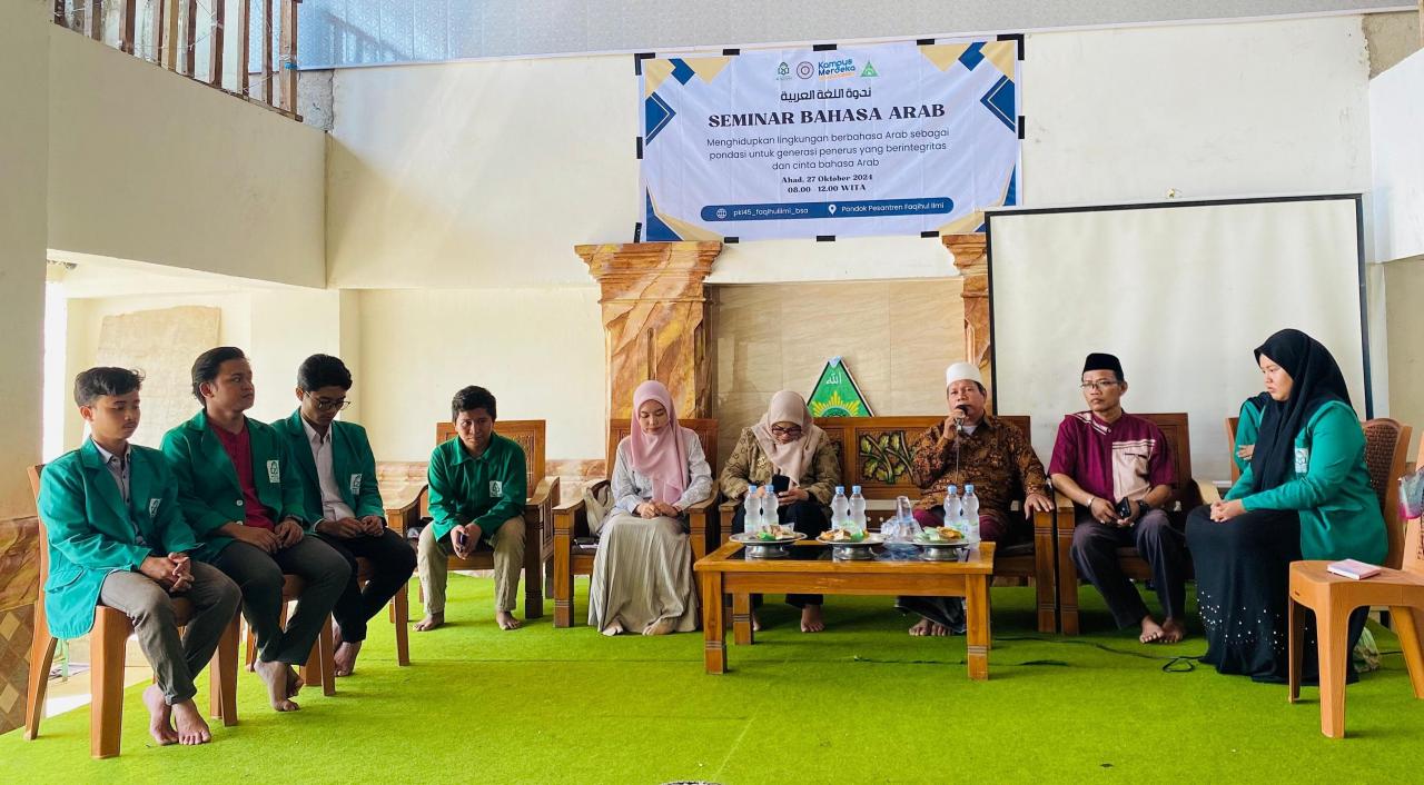 Mahasiswa Program Magang MBKM BSA Lakukan Seminar Bahasa Arab di Pesantren Fahqihul Ilmi