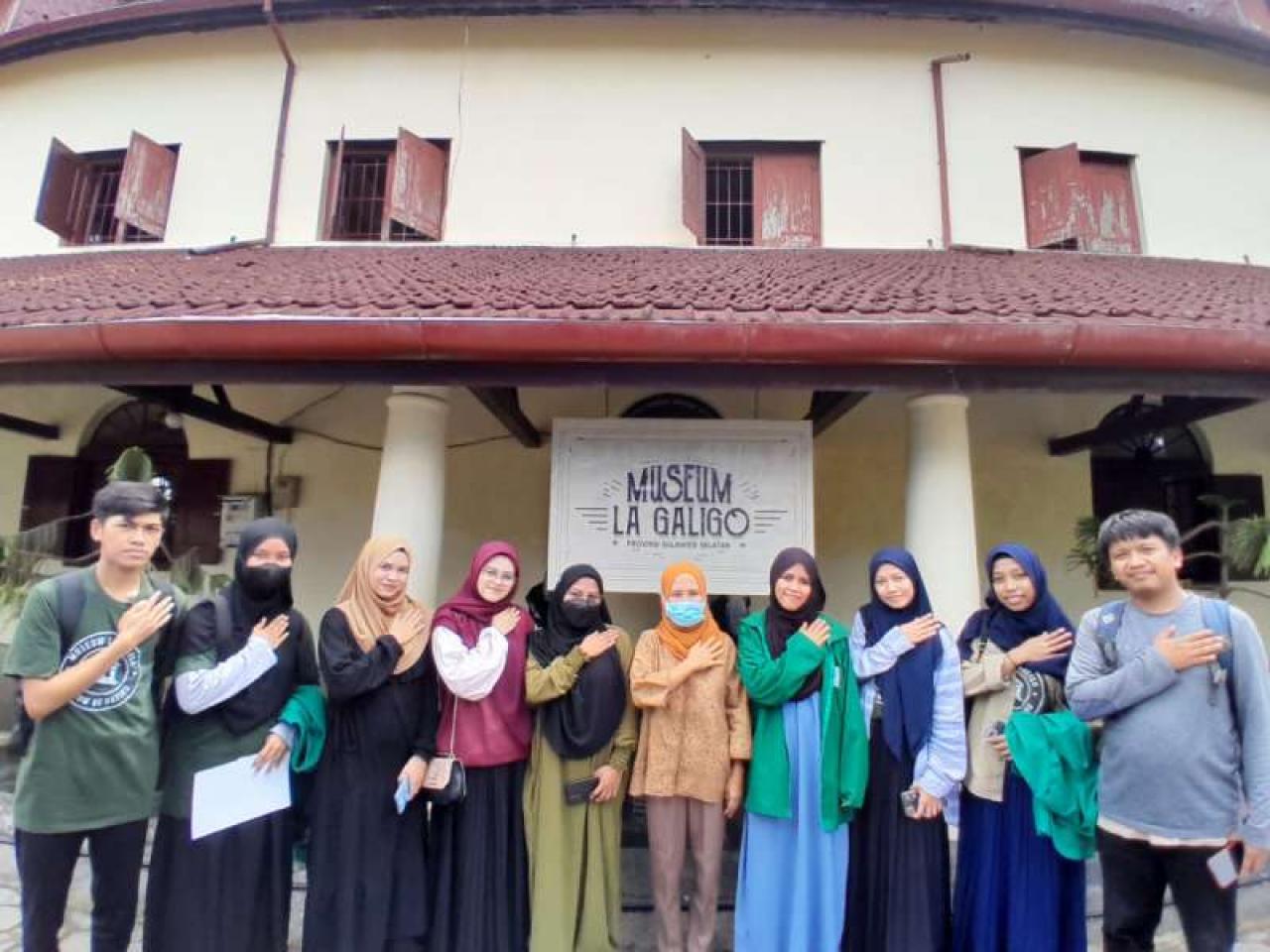 Gambar Mahasiswa SPI UIN Alauddin Hadiri Seminar Re-Inventarisasi Database Koleksi Museum di Fort Rotterdam