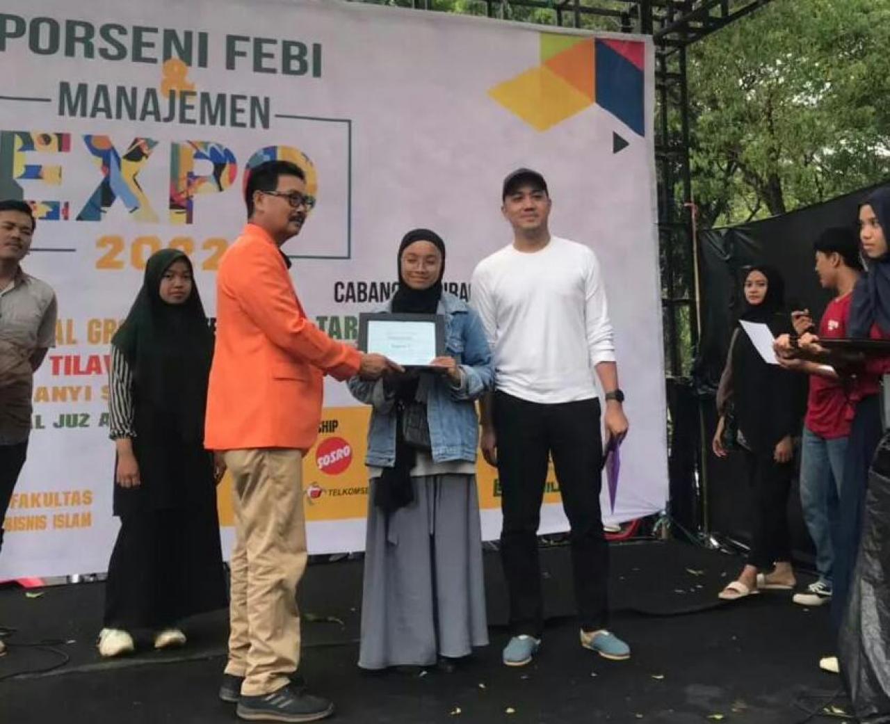 Gambar Makanan Tradisional Diolah Jadi Modern, Mahasiswa UIN Alauddin Juara I di Manajemen Expo