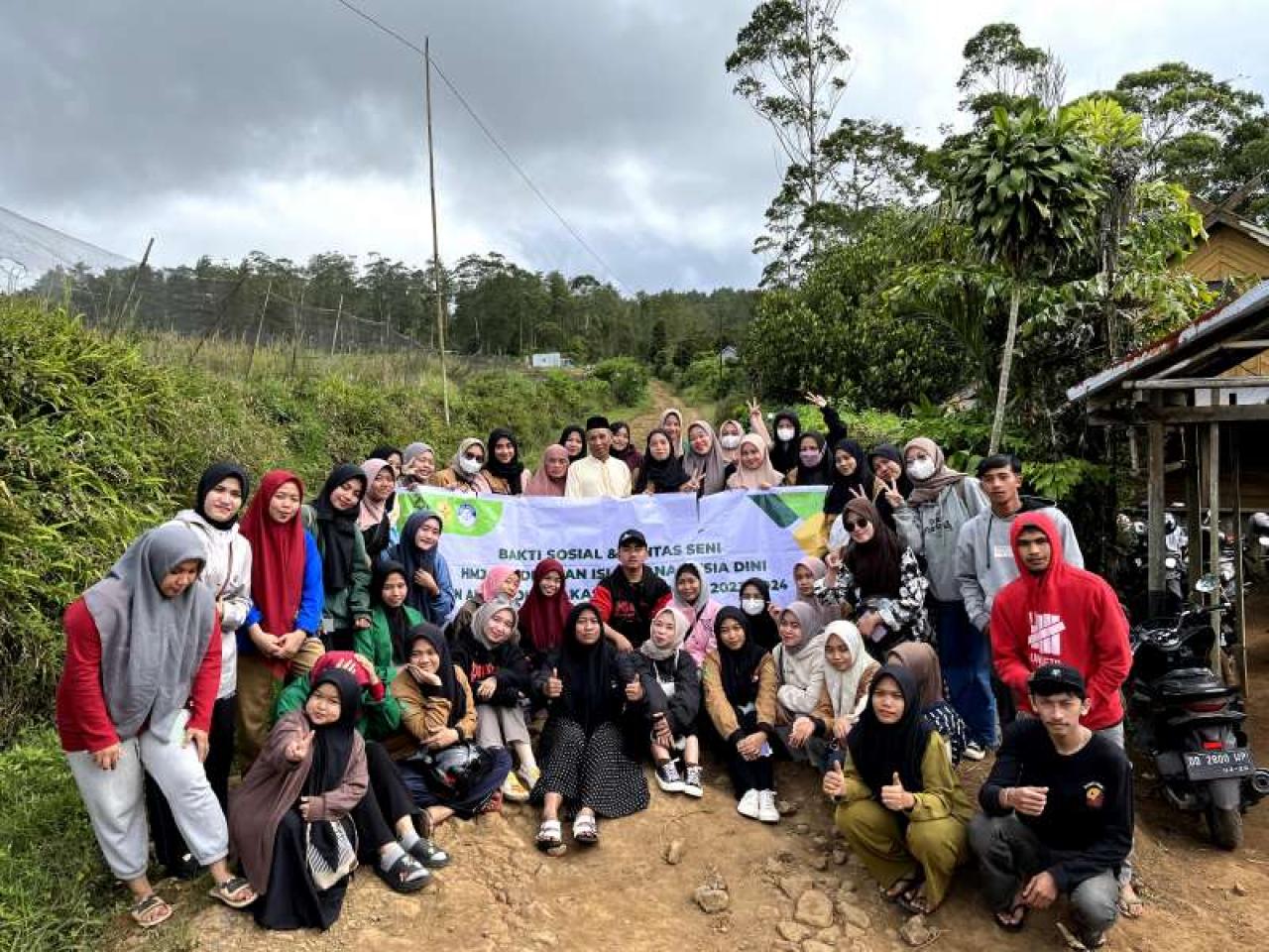 Gambar PIAUD UIN Alauddin Tebarkan Kepedulian Melalui Baksos di Tombolo Pao