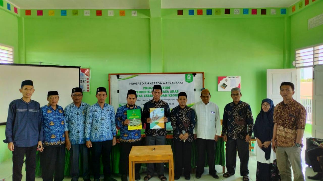 Gambar PKM PBA UIN Alauddin Hidupkan Nuansa Berbahasa Arab di Lingkungan Pesantren