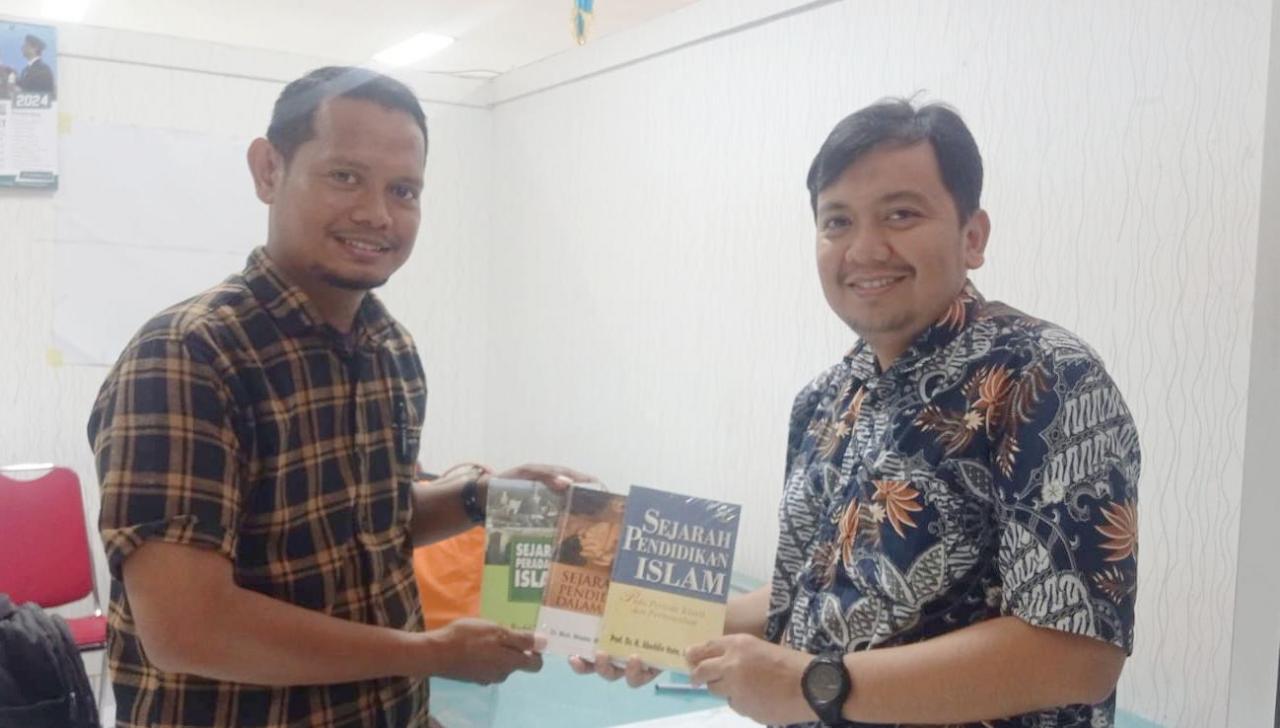 Gambar Prodi SPI UIN Alauddin dan Penerbit Rajagrafindo Bahas Peningkatan Aksesibilitas materi sejarah