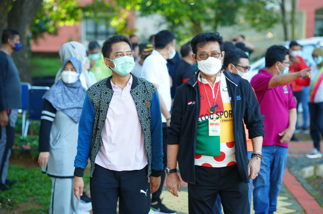 Gambar Rektor dan Menteri Pertanian, Joging Bersama di Kampus II UIN Alauddin