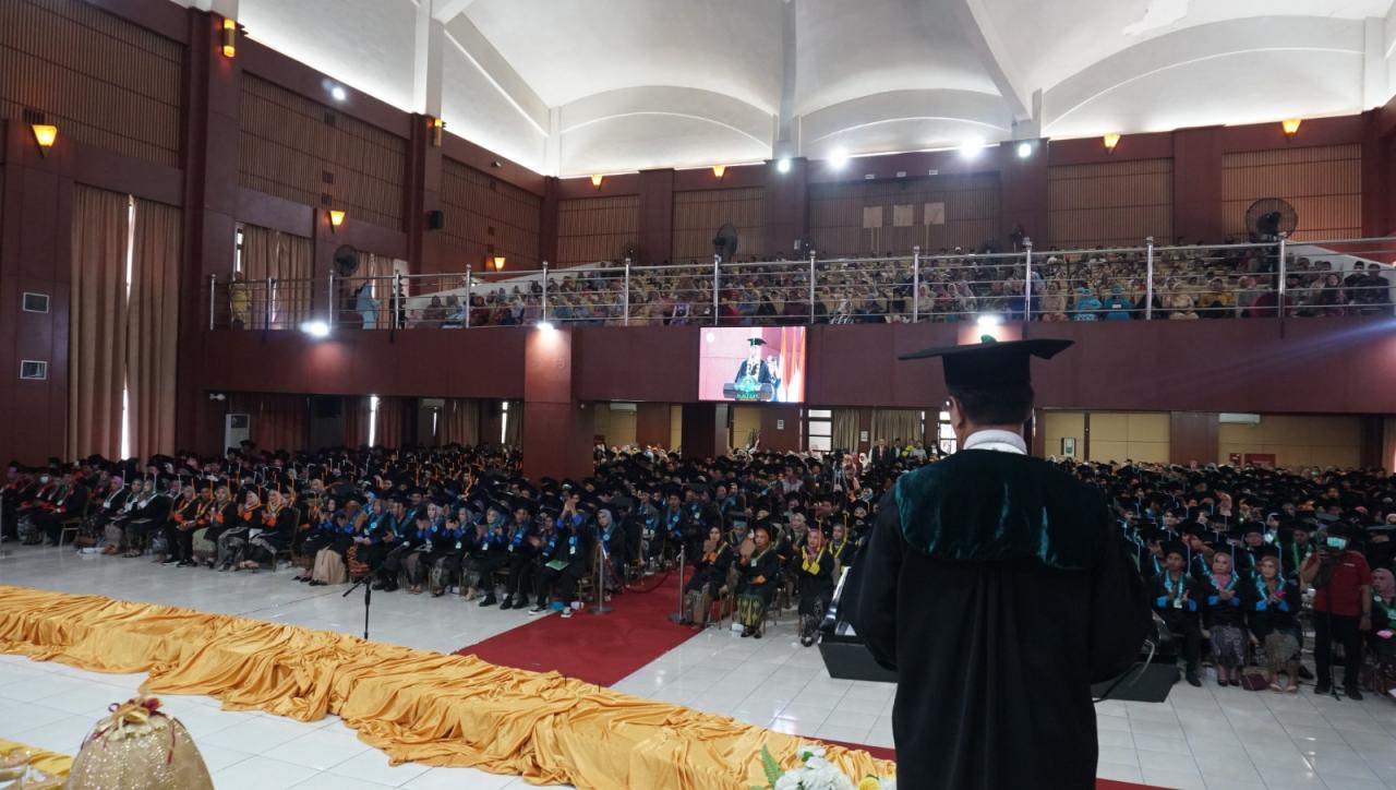 Gambar Rektor UIN Makassar Kukuhkan 750 Wisudawan Angkatan 95