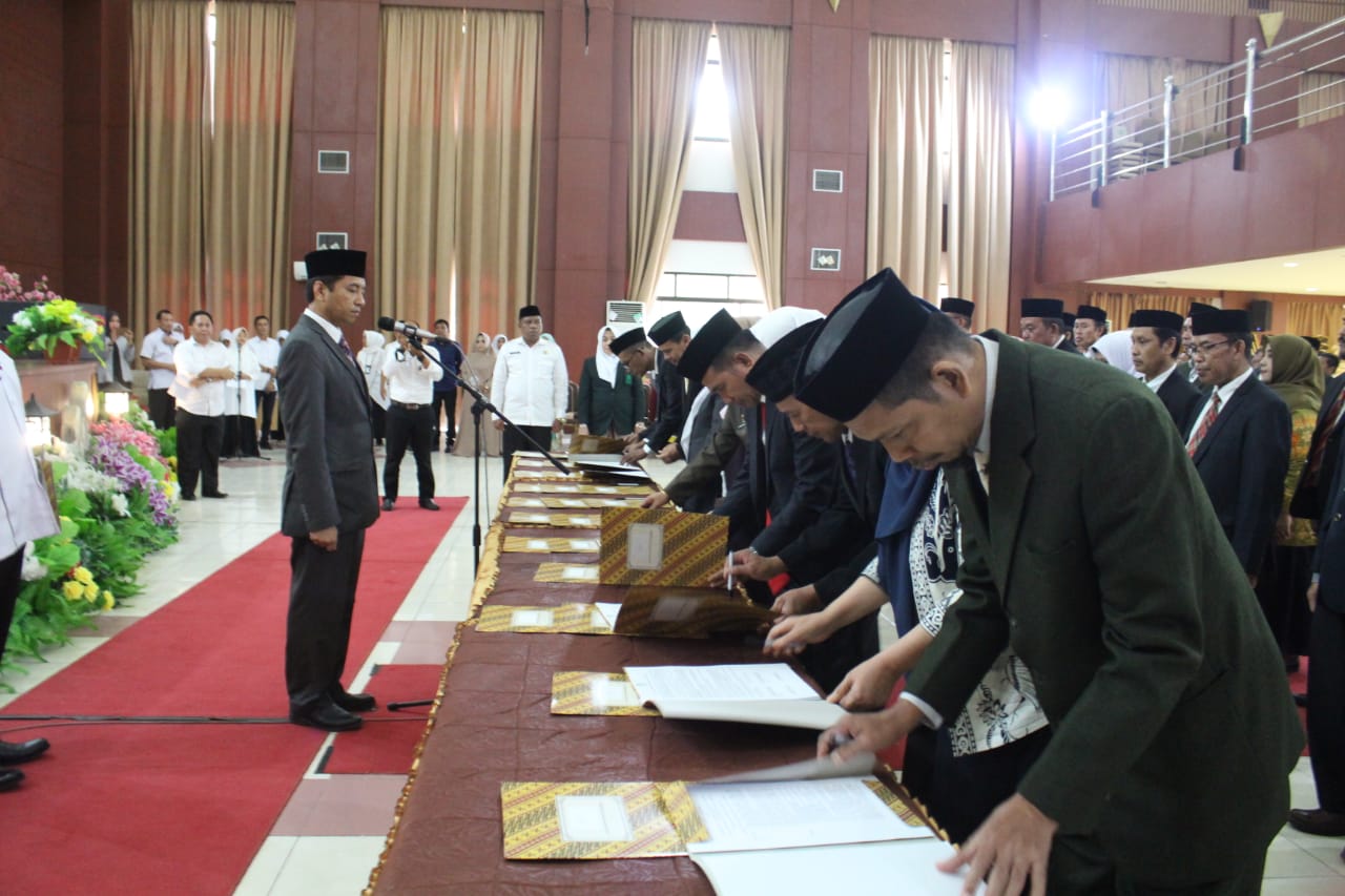 Gambar Rektor Melantik Pejabat Eselon III dan IV Lingkup UIN Alauddin Makassar