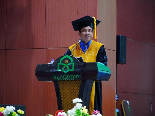 Prof. Dr. Abdullah Abdul Thalib Dikukuhkan sebagai Guru Besar Teologi Sosial UIN Alauddin Makassar
