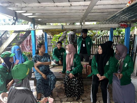 Mahasiswa KKN UIN Alauddin Ketuk Pintu Ibu Hamil di Pangkep, Bawa Misi Cegah Stunting