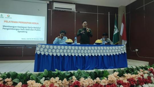 Pelatihan Persiapan Kerja Mahasiswa UIN Alauddin: Penguatan Soft Skill dan Public Speaking