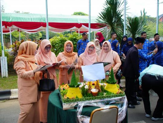 Semangat 17 Agustus di Kampus! UIN Alauddin Ramaikan HUT RI dengan Lomba Tumpeng