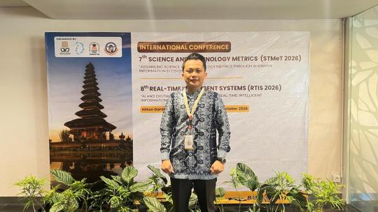Dr. Nasrullah Presentasikan Riset Pemanfaatan AI untuk Layanan Perpustakaan Sekolah Islam di Konfere