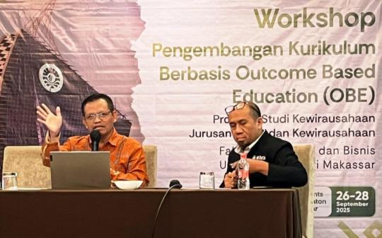Ketua Prodi Magister Akutansi Syariah UIN Alauddin Bahas Kurikulum di UNM