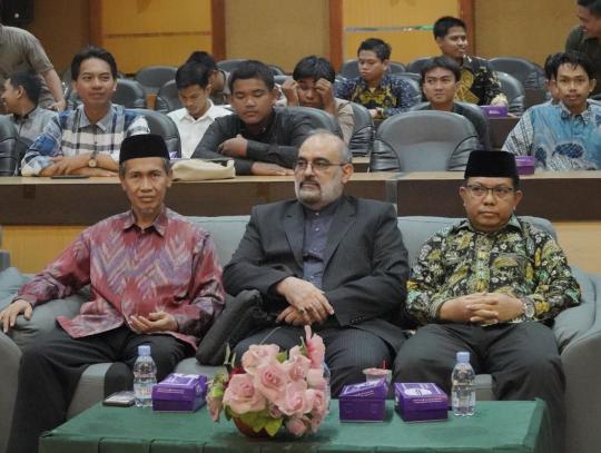 Prof. Dr. Hussein Mottaqi Bedah Teori Islam dan Modernitas di UIN Alauddin