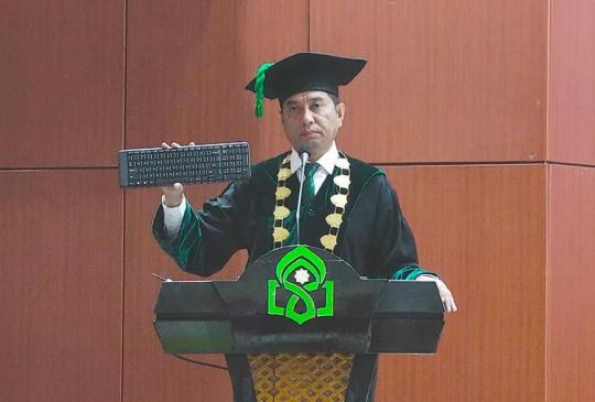 Empat Tombol Keyboard, Empat Pesan Hamdan untuk 750 Sarjana UIN Alauddin