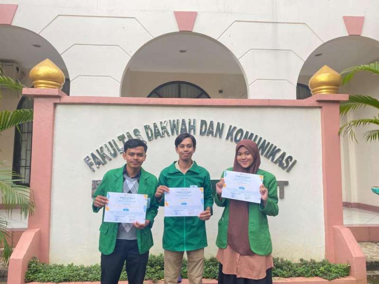 Tim BPI UIN Alauddin Juara I LKTI PTKIN Se-Indonesia Timur 2024 di IAIN Parepare