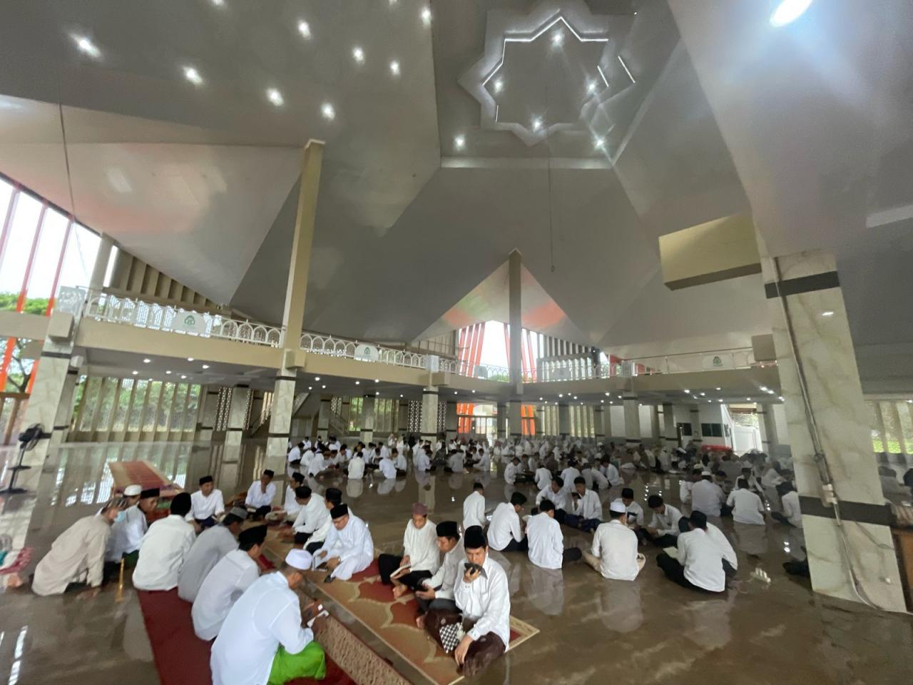 Gambar UIN Alauddin Makassar Gelar 3.000 Khataman Al-Qur’an, Dukung Target Nasional 350.000 Khataman Kemena