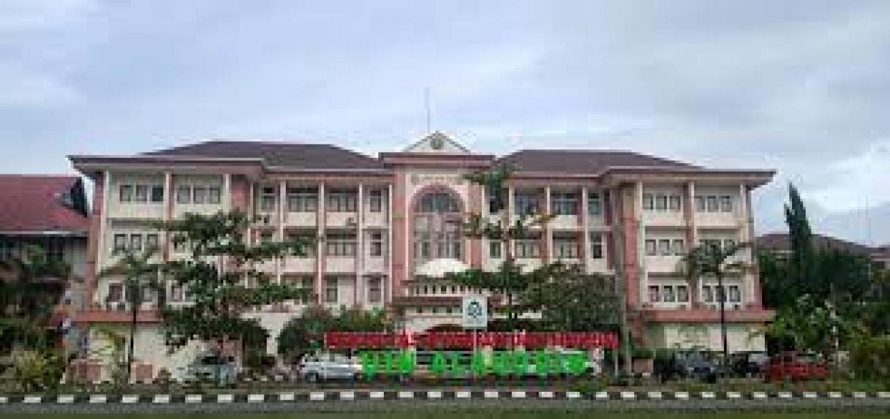 Gambar Wisudawan Terbaik FSH Periode September dapat Beasiswa Pendidikan PKPA FHP Law School