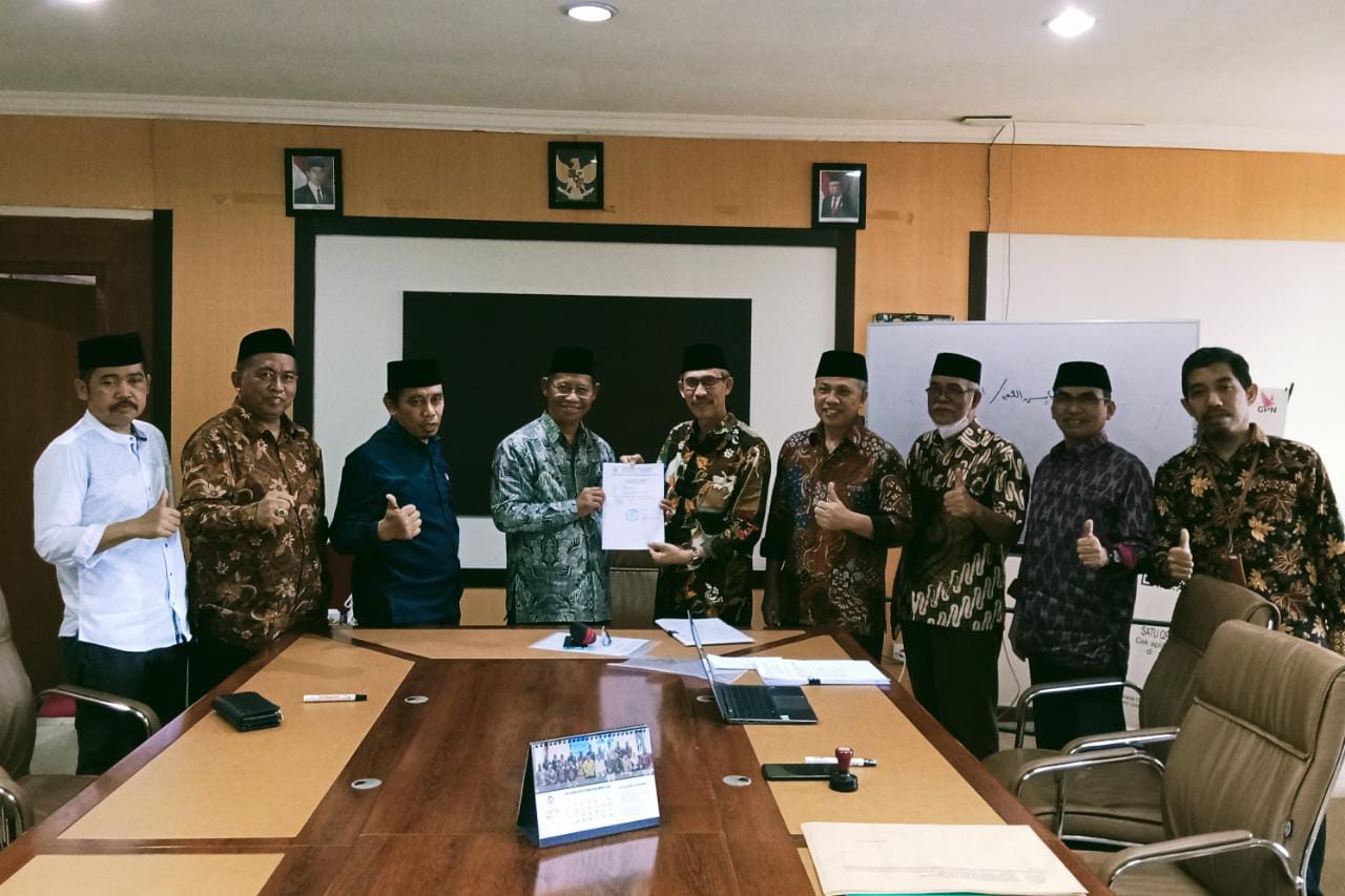 Hari Kesembilan, Tiga Professor Kembalikan Berkas Pendaftaran Rektor ...