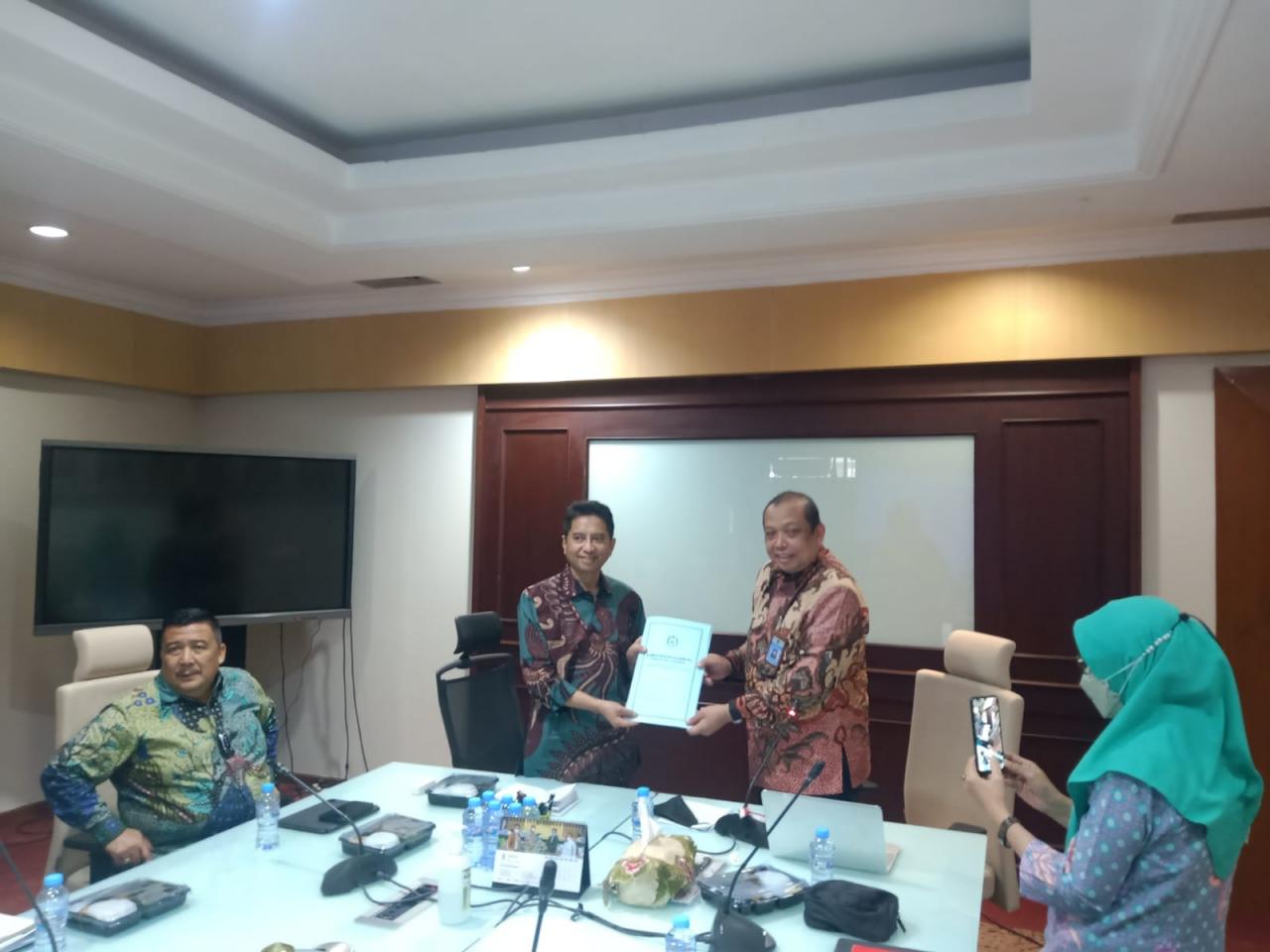 Gambar Kunjungi UIN Alauddin Makassar, Itjend Kemenag RI Exing Meeting dan Ekspo Audit BLU