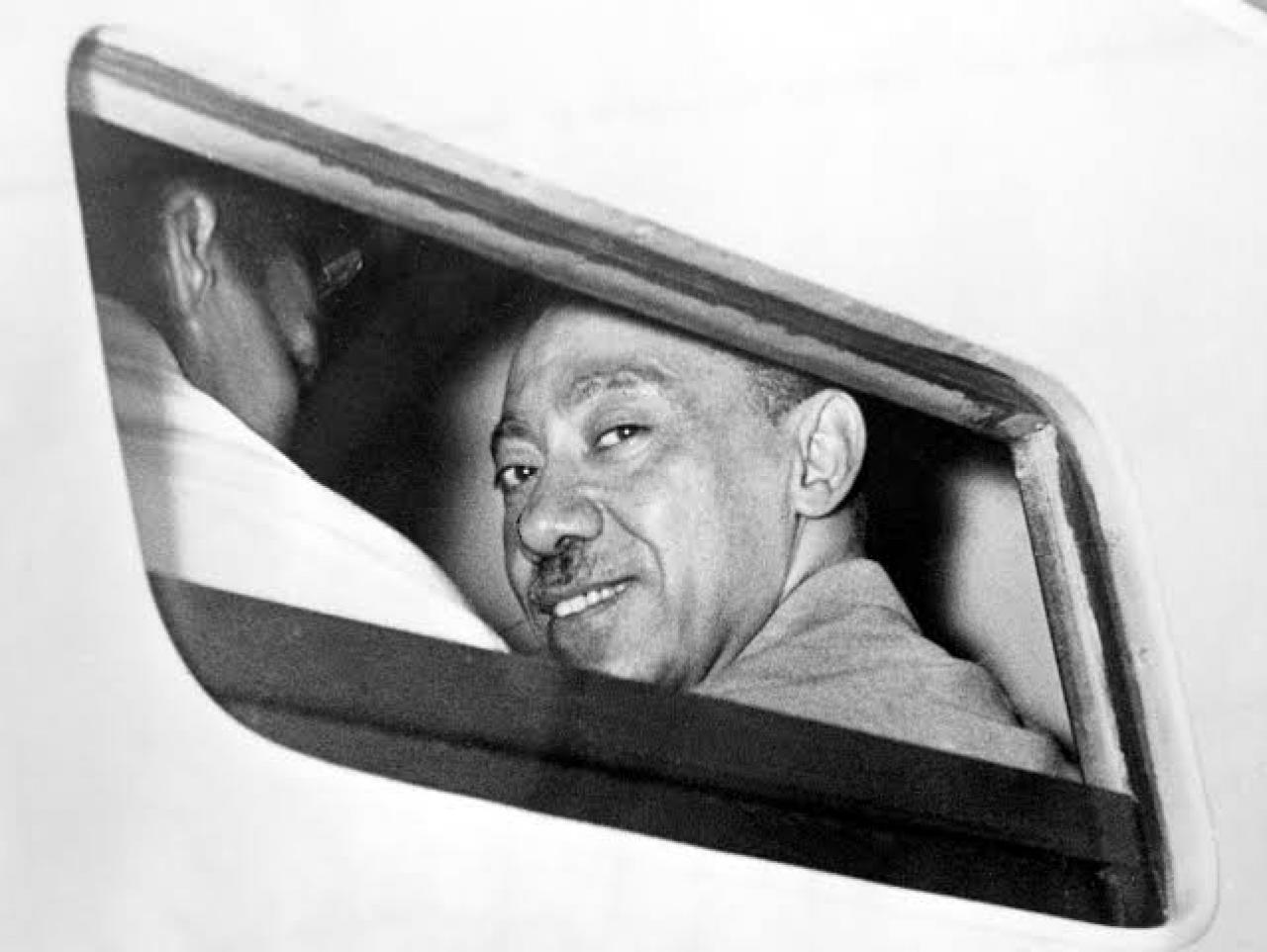 Gambar Sayyid Qutb: Pemikir Islam dan PenulisTafsir Fi Zilal Al-Qur'an
